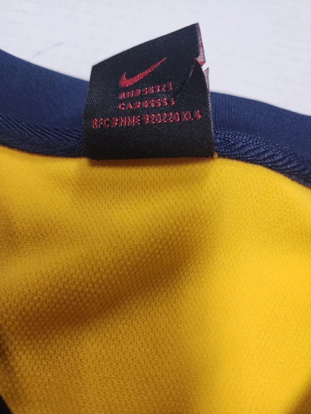 Nike Air Jordan Men's Size Large University Of California #25 Yellow Jersey